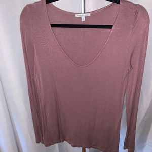 Long-sleeve t-shirt